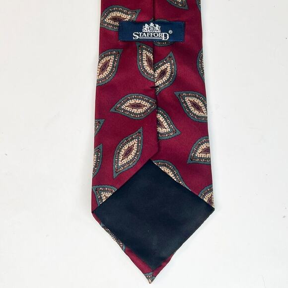 Stafford Paisley Print Mens Neck Tie Red Green 100% Silk Made in USA - Picture 4 of 7
